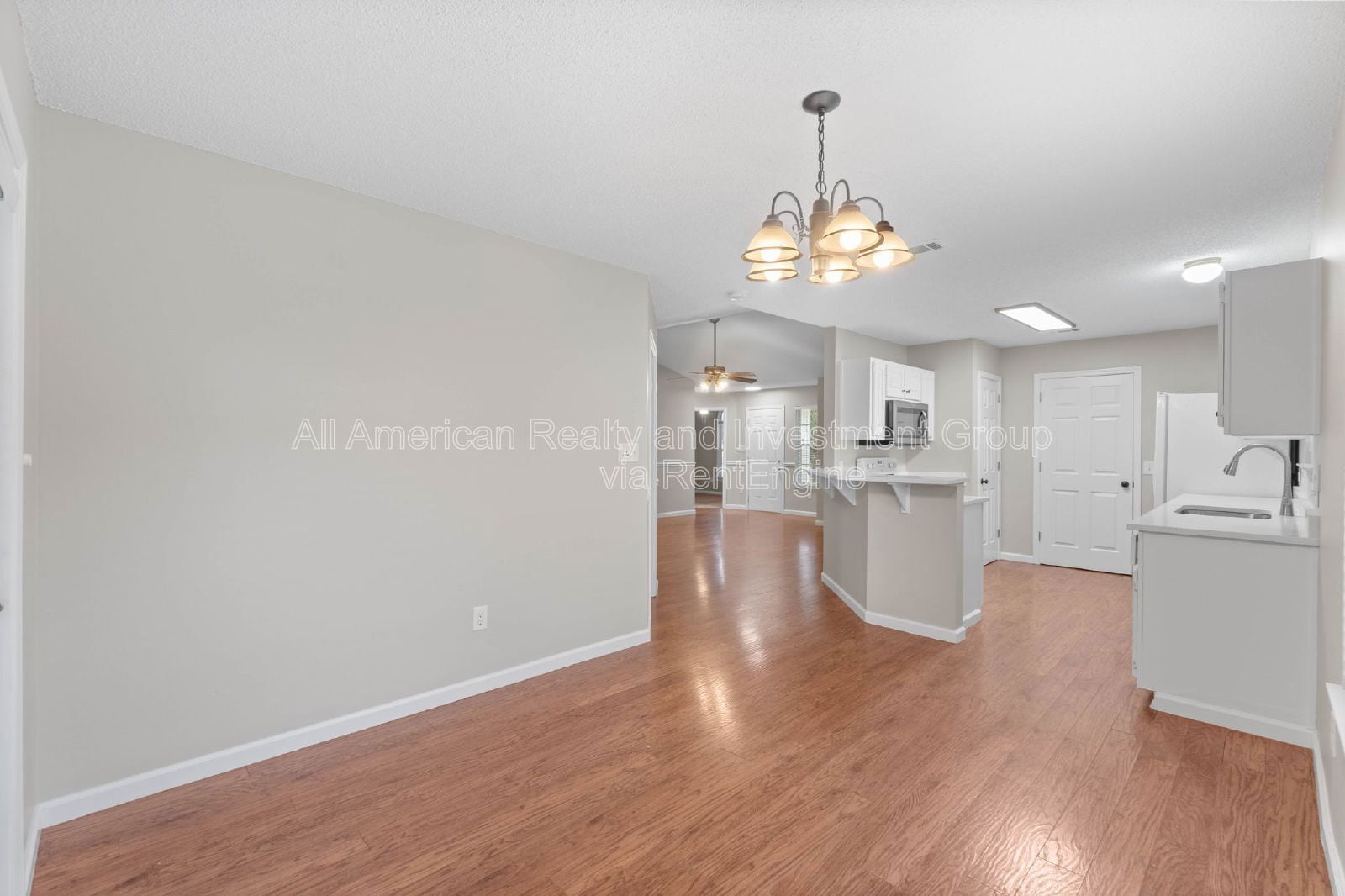 Building Photo - 993 John Wayne Cir