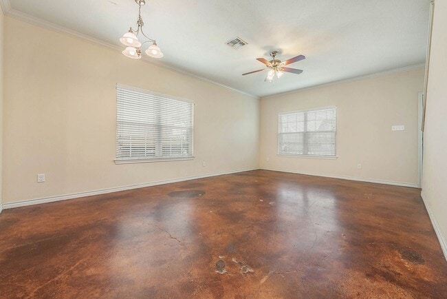 Building Photo - Available August 2026! 4 Bed, 3 Bath in Horse Haven Estates!!