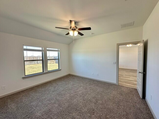 Building Photo - 2328 149th St