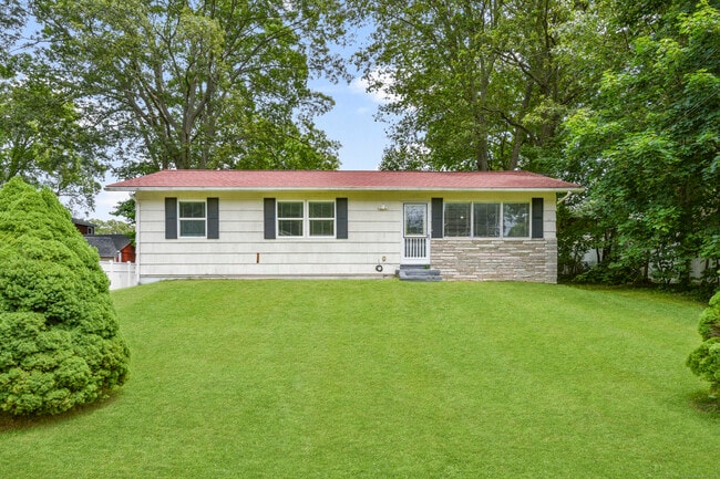 Primary Photo - 198 Macon Dr