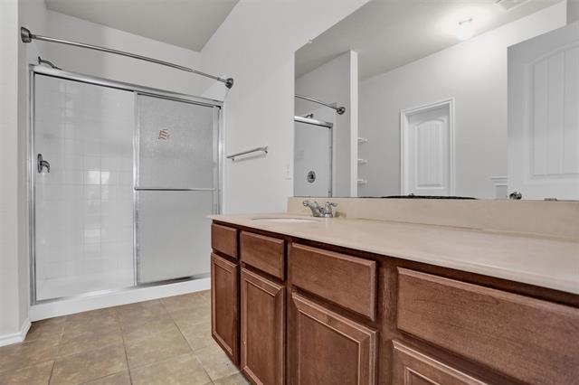 Building Photo - 2138 Meadow View Dr