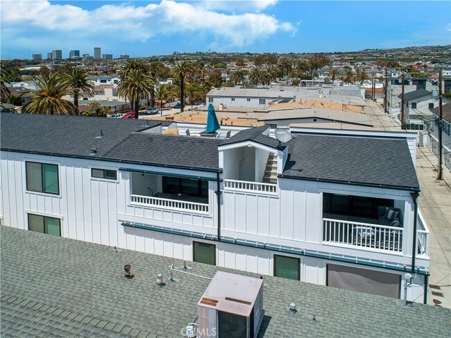 Building Photo - 302 Marguerite Ave