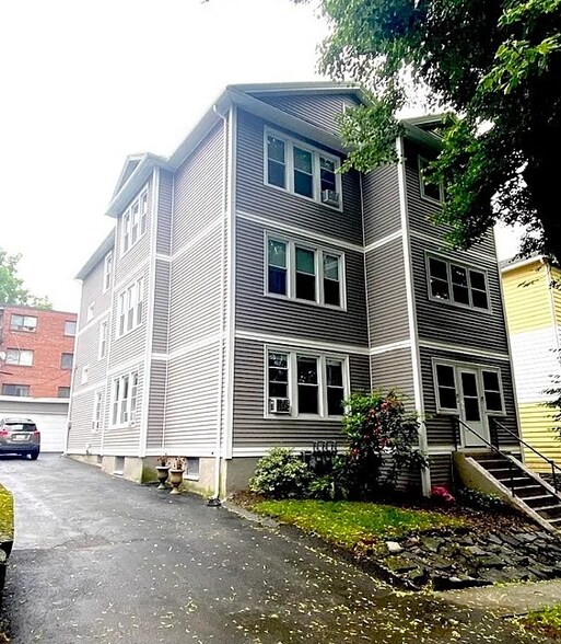 Building Photo - 25 Bridgeport St