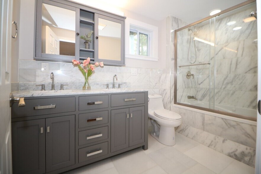 Building Photo - 318 Concord Ave