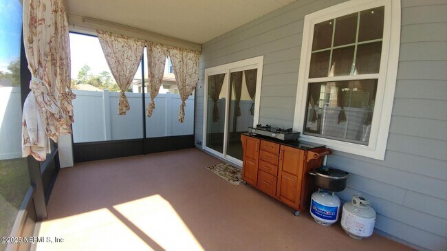 Building Photo - 12192 Chaseborough Way