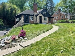 Building Photo - 2615 Ardmore Ave