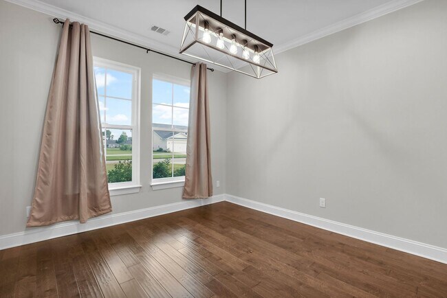 Building Photo - Spacious 4BR/3BA Pooler Home – Lagoon Views, Prime Location