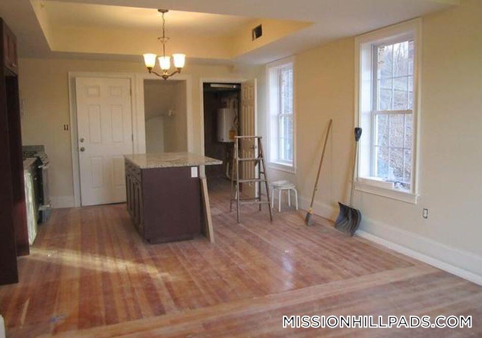 Building Photo - 107 Fisher Ave