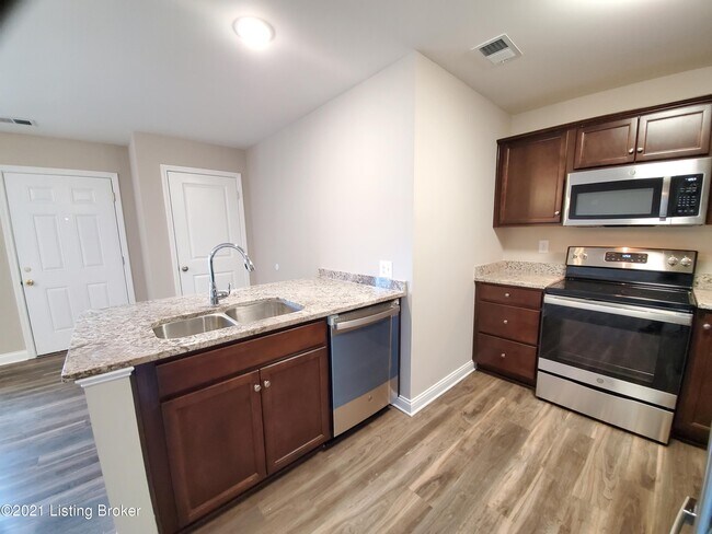 Building Photo - 3500 College Dr