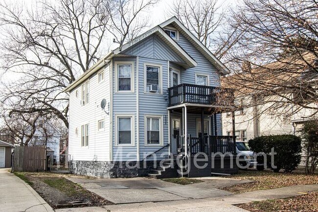 Primary Photo - Beautifully renovated 2 bedroom downstairs...