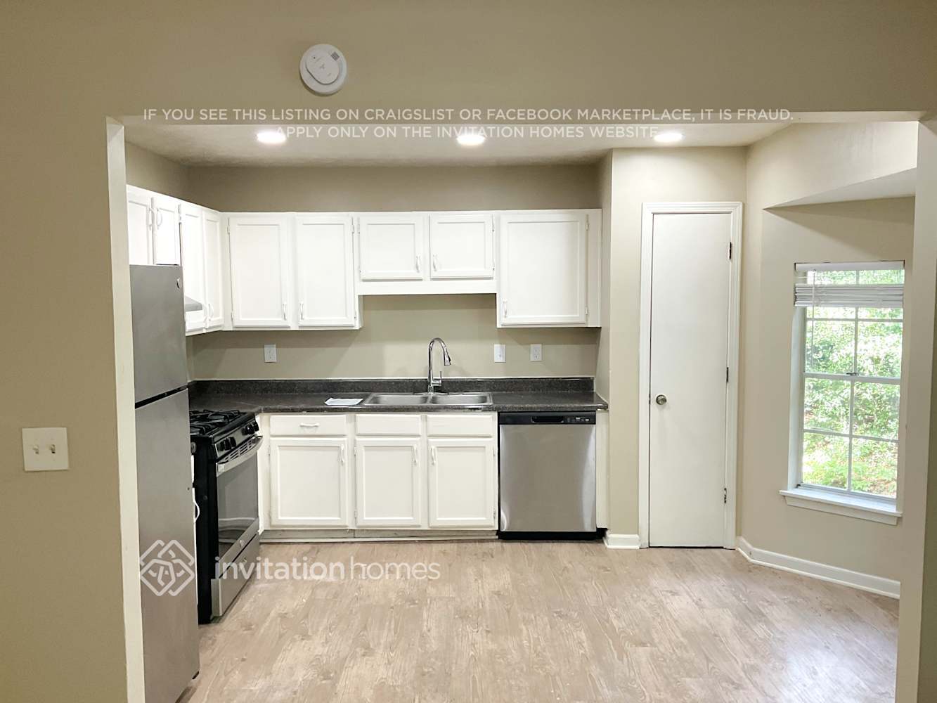 Building Photo - 1333 Regal Heights Dr