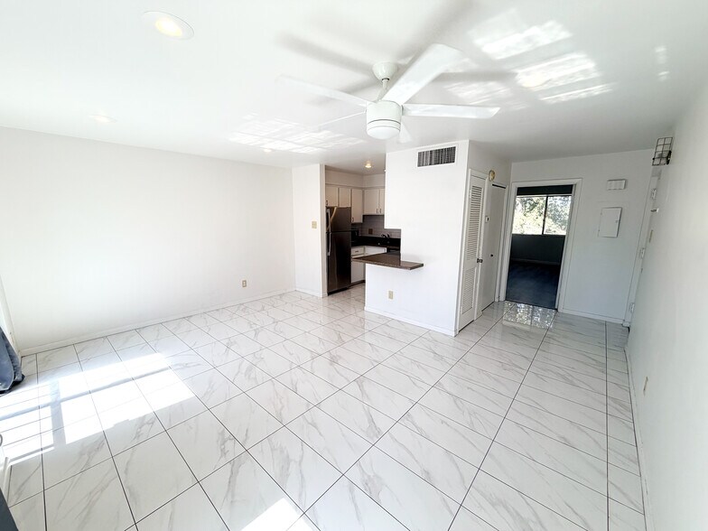 Building Photo - 1016 E Osborn Rd