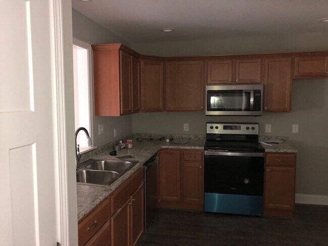 Building Photo - New Construction 2BR/ 2BA, 2 Car Garage