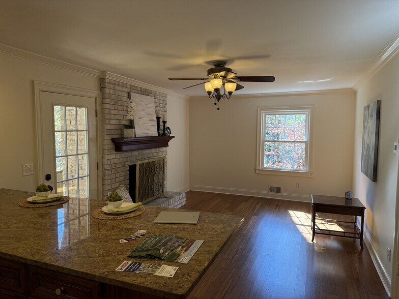 Building Photo - 1610 Old Mill Xing