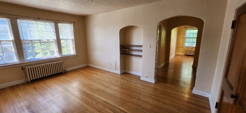 Building Photo - 1429 Martha Washington Dr