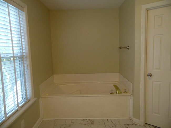 Building Photo - 3705 Ansley Ct