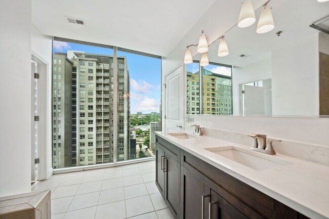 Building Photo - 44 Peachtree Pl NW