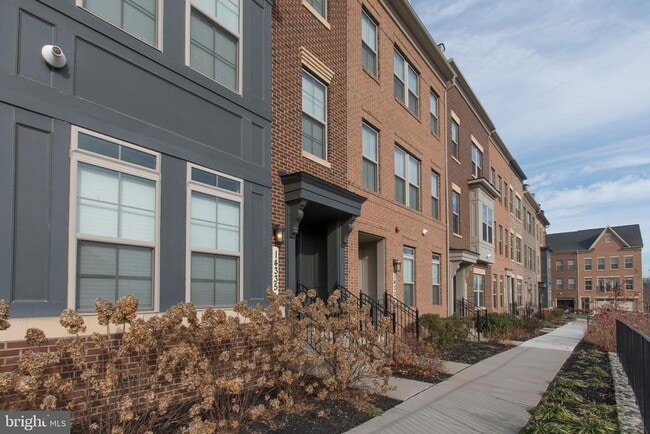 Building Photo - 14337 Potomac Heights Ln