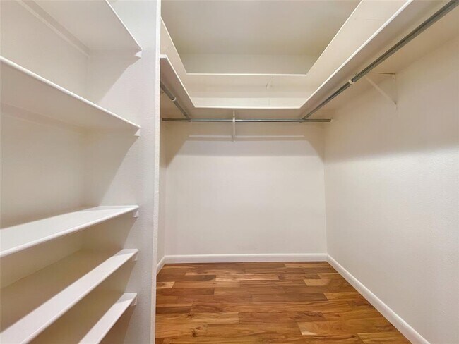 Building Photo - 8303 Alabama Dr