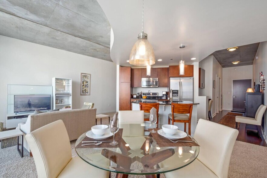 Building Photo - 750-776 14th St