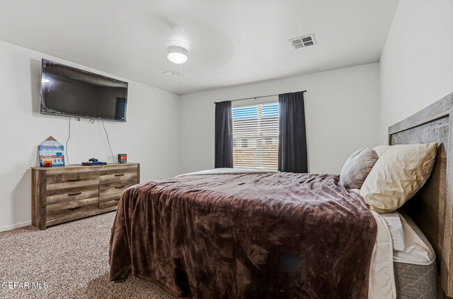 Building Photo - 15252 Apex Ct