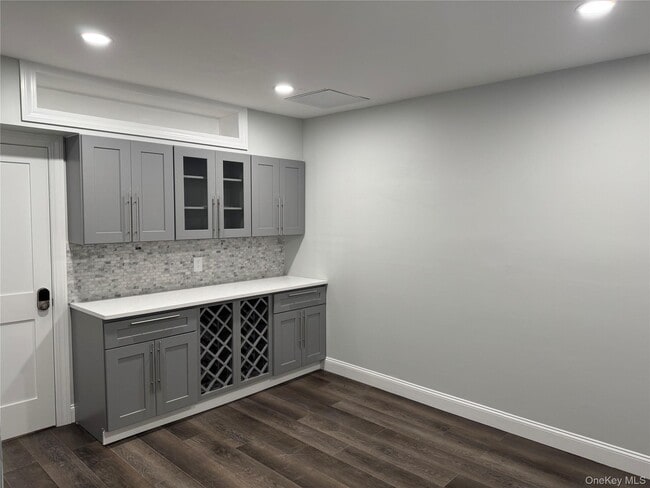 Building Photo - 16 Huntington Commons