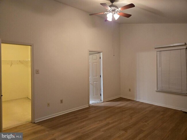 Building Photo - 115 Farrington Ct