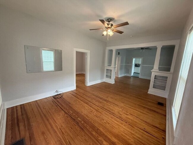Building Photo - Pensacola - East Hill - 2 Bedroom, 1 Bathroom