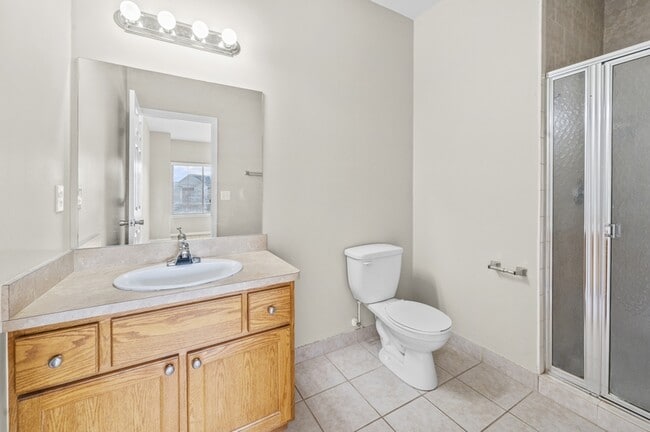 Building Photo - Towne Center Flats - 14176 Webster Dr.