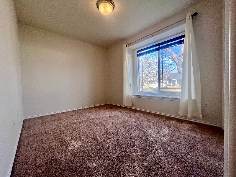 Building Photo - 16845 N Darmady Loop