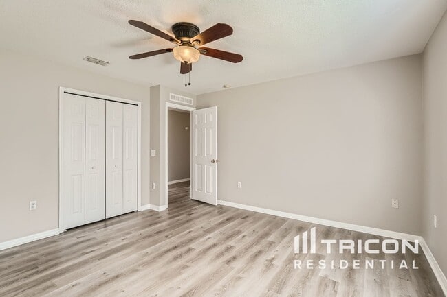 Building Photo - 17017 Lixberry Way