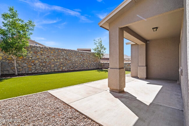 Building Photo - 6929 Black Mesquite Dr