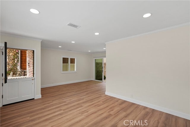 Building Photo - 121 Topaz Ave