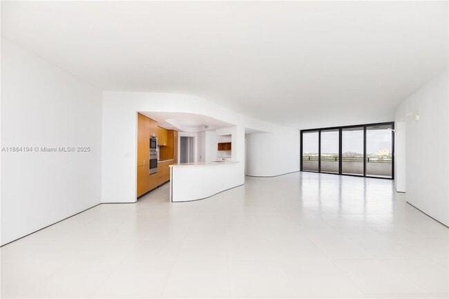 Building Photo - 720 NE 69th St
