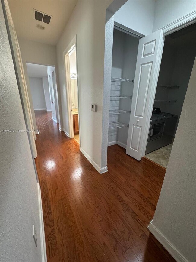 Building Photo - 963 Marina Del Ray Ln