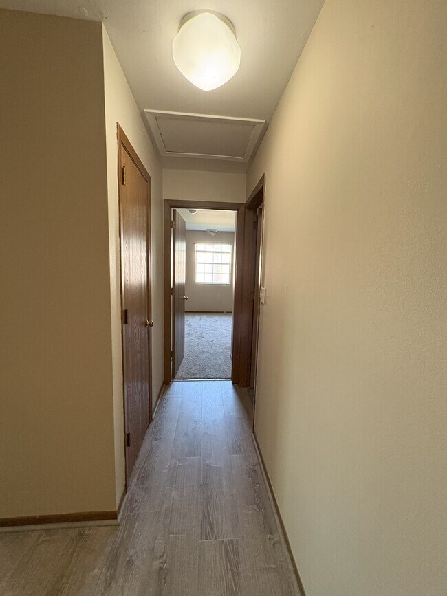 Building Photo - 36 Gant Cir