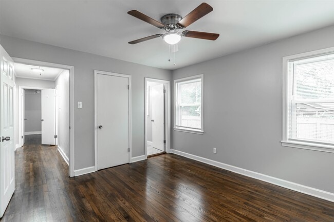 Building Photo - 345 S White Station Rd