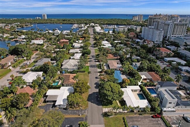 Building Photo - 2514 Yacht Club Blvd