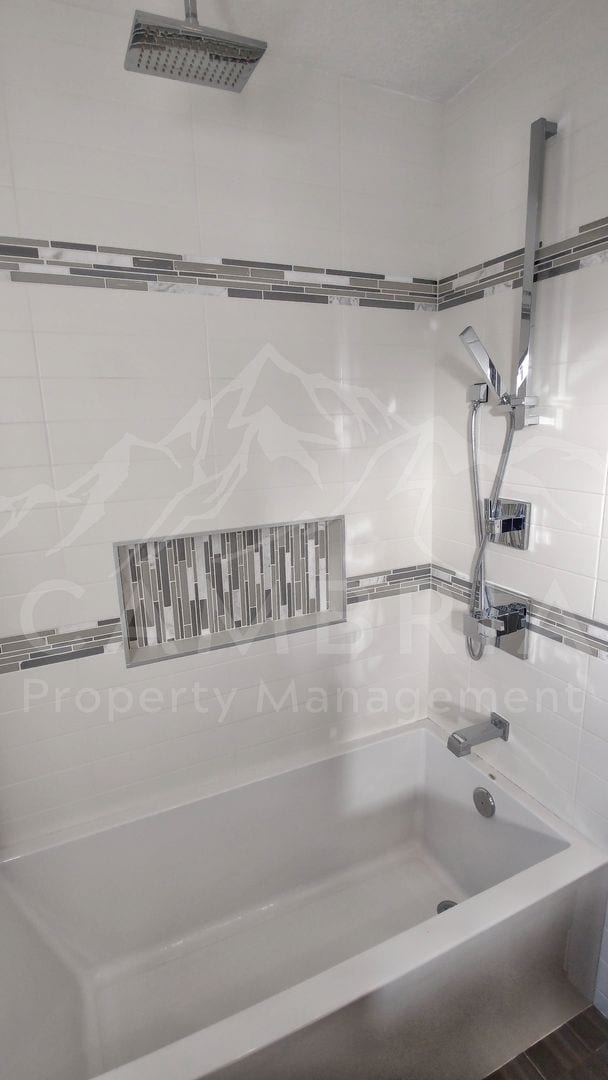 Building Photo - Beautiful 4 Bedroom Home in Sugarhouse