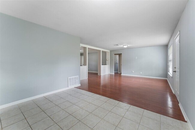 Building Photo - 29410 Sedgefield St