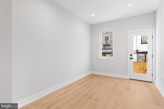 Building Photo - 713 S 58th St