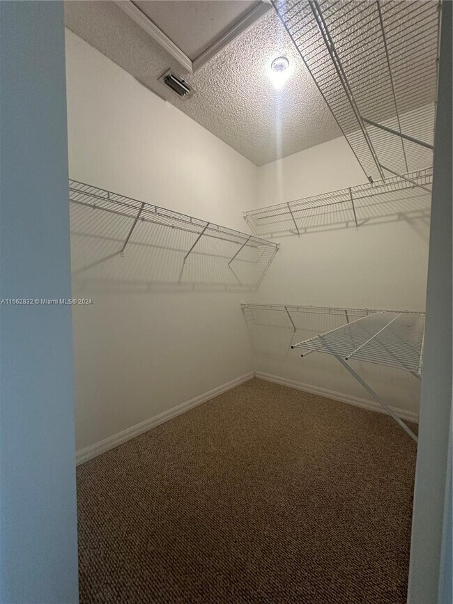 Building Photo - 1490 SE 22nd Ln
