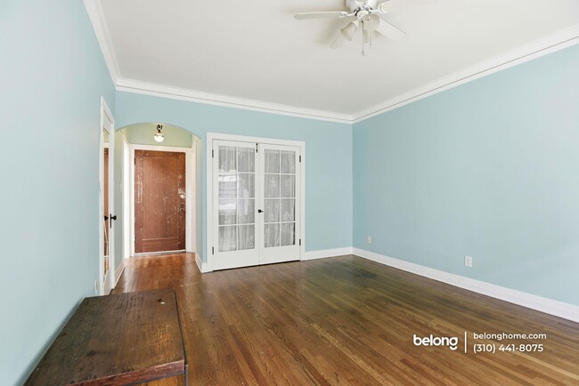 Building Photo - 2121 James M Wood Blvd