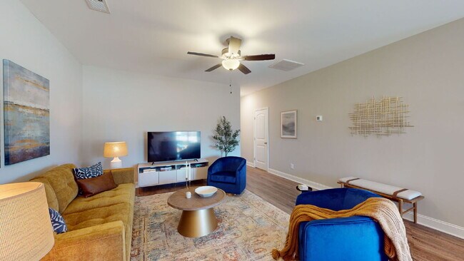 Building Photo - Roberts Floor Plan