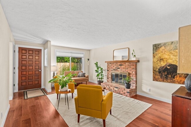 Building Photo - 1490 Carobelle Ct