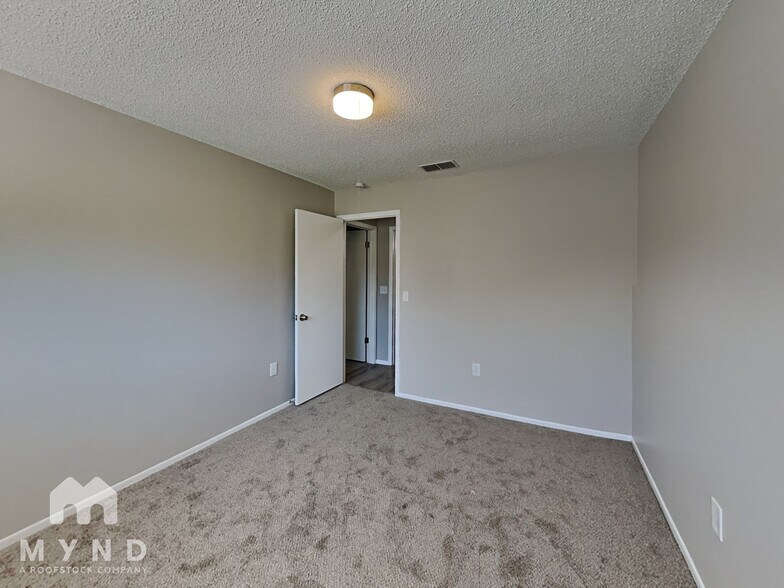 Building Photo - 2101 Anchor Ave