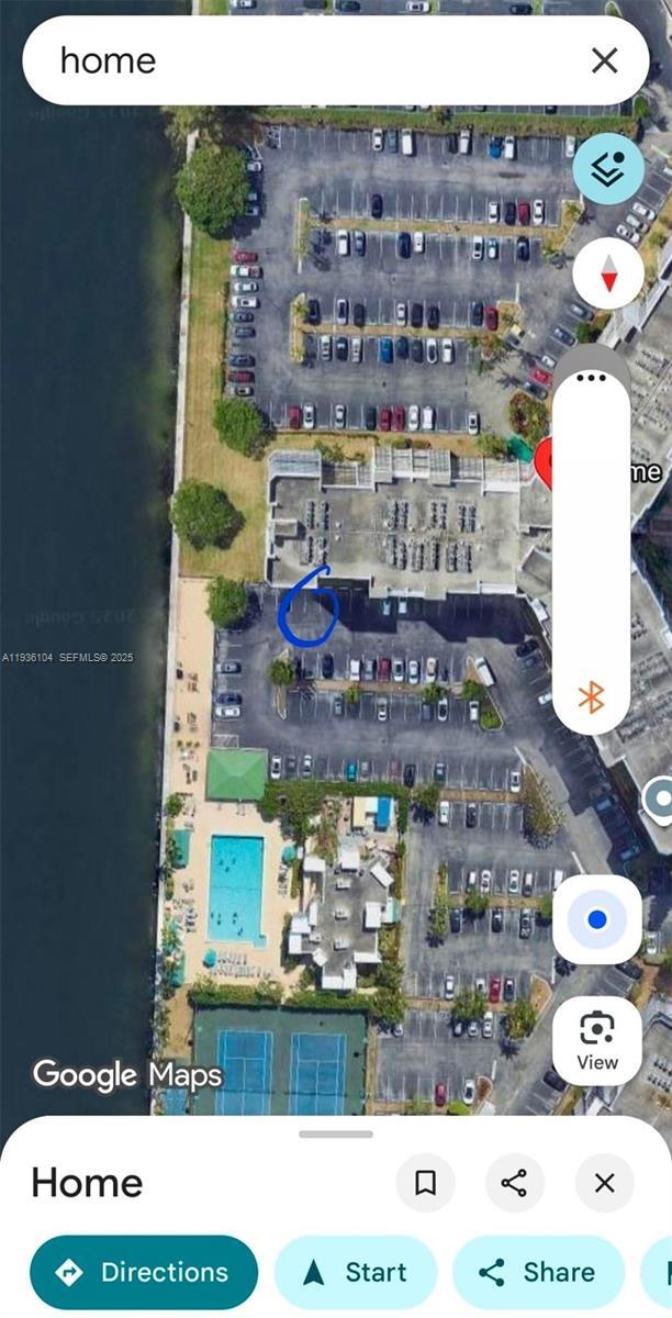 Building Photo - 800 Parkview Dr