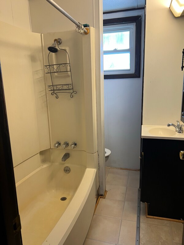 Building Photo - 806 N 3rd St