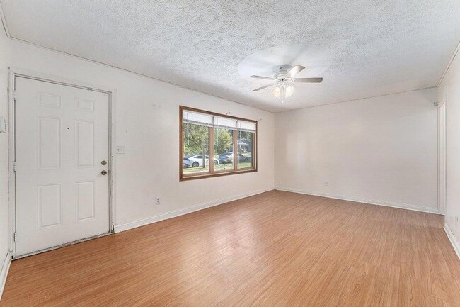 Building Photo - 1310 Dearborn St