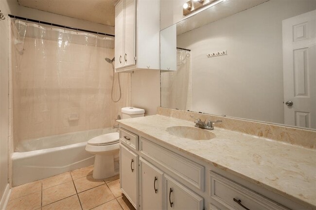 Building Photo - 7800 Northcrest Blvd